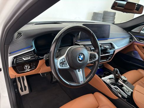 Used 2023 BMW M550i xDrive w/ Executive Package AWD/4WD image 4