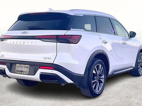 Certified 2025 INFINITI QX60 Luxe image 2