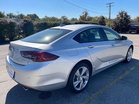 Used 2019 Buick Regal Preferred w/ Driver Confidence Package I image 9
