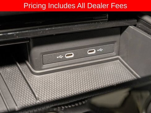Used 2025 Volkswagen Atlas Cross Sport SEL R-Line AWD/4WD image 19