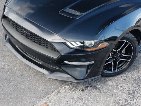 Used 2018 Ford Mustang Premium RWD image 23