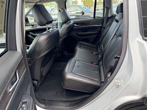 Certified 2023 Jeep Grand Cherokee Limited image 30
