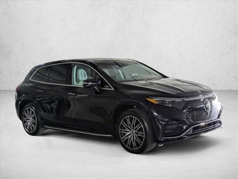 Certified 2023 Mercedes-Benz EQS 580 4MATIC SUV image 3