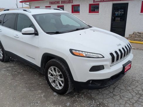 Used 2015 Jeep Cherokee Latitude w/ Cold Weather Group image 1