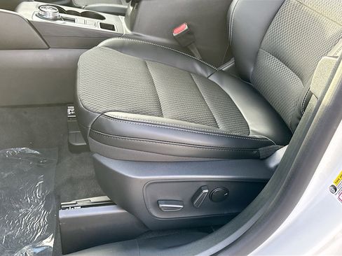 New 2026 Ford Escape SE image 14