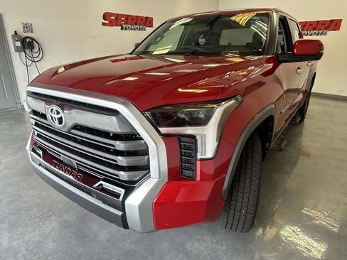Used 2024 Toyota Tundra Limited AWD/4WD image 7