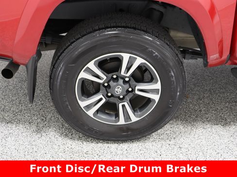 Certified 2019 Toyota Tacoma TRD Sport image 6