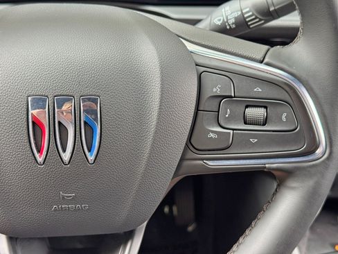Used 2024 Buick Envista Sport Touring w/ Convenience I Package FWD image 20