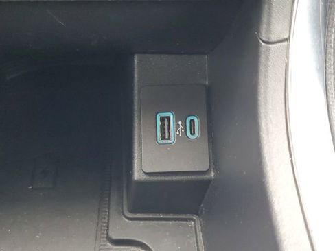 Used 2024 Ford Edge Titanium image 33