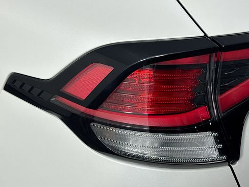 Used 2023 Kia Sportage LX image 34