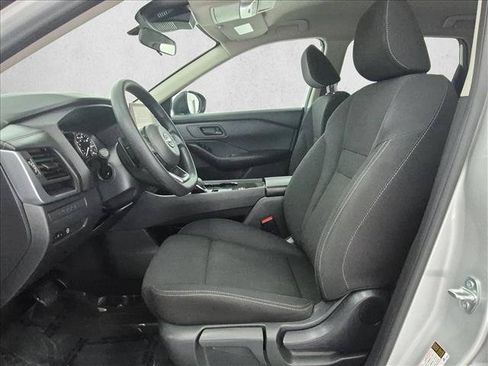 Used 2024 Nissan Rogue S FWD image 16