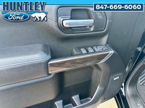 Used 2022 Chevrolet Silverado 1500 LT Trail Boss w/ Convenience Package II image 16