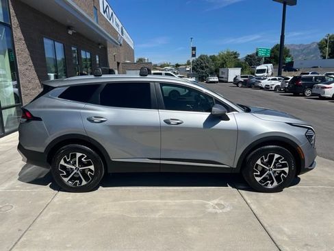 Used 2024 Kia Sportage EX AWD/4WD image 5
