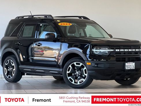 Used 2022 Ford Bronco Sport Outer Banks w/ Tech Package AWD/4WD image 1