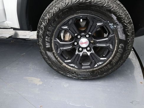 Used 2023 GMC Canyon Elevation w/ Convenience Package image 21