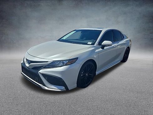 Used 2024 Toyota Camry XSE w/ Navigation Package FWD image 8