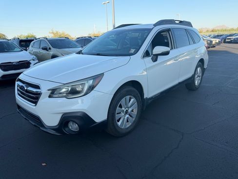 Used 2019 Subaru Outback 2.5i Premium AWD/4WD image 3