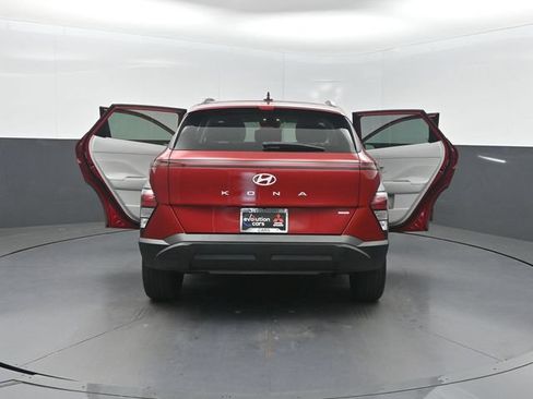 Used 2024 Hyundai Kona SEL AWD/4WD image 38