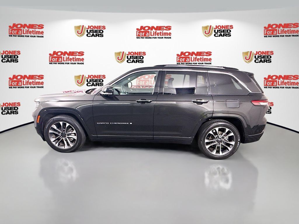 Used 2023 Jeep Grand Cherokee Overland w/ Adv Protech Group III AWD/4WD image 17