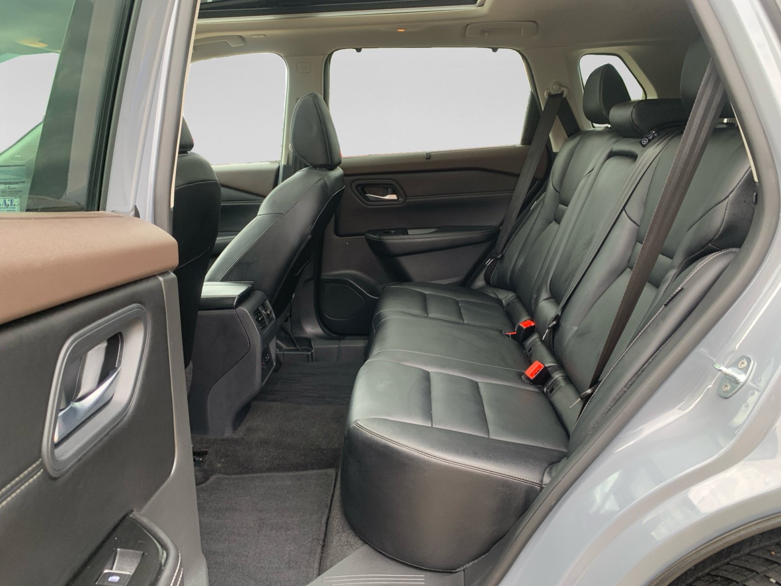 Used 2023 Nissan Rogue SL w/ SL Premium Package FWD image 14