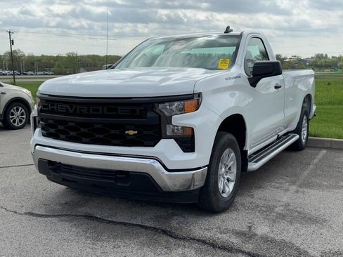Used 2025 Chevrolet Silverado 1500 W/T image 2