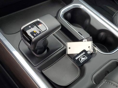 Used 2022 GMC Sierra 1500 SLT w/ SLT Premium Plus Package image 22