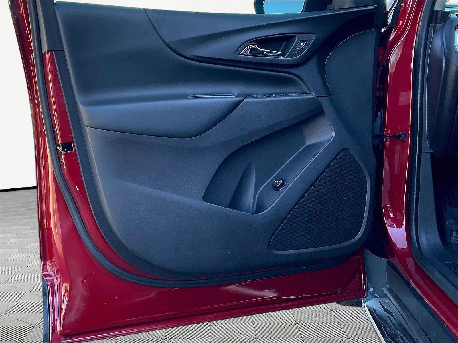 Used 2019 Chevrolet Equinox LT FWD image 19