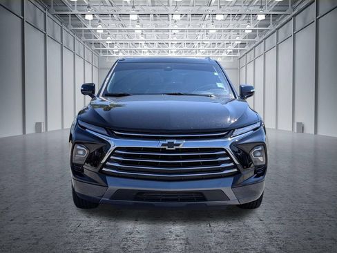 Used 2025 Chevrolet Blazer Premier FWD image 2