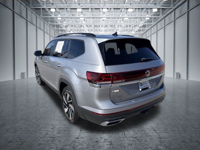 Used 2025 Volkswagen Atlas SE FWD image 3