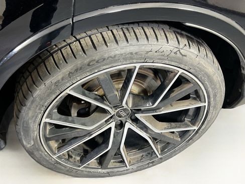 Used 2021 Audi Q7 3.0T Prestige image 34