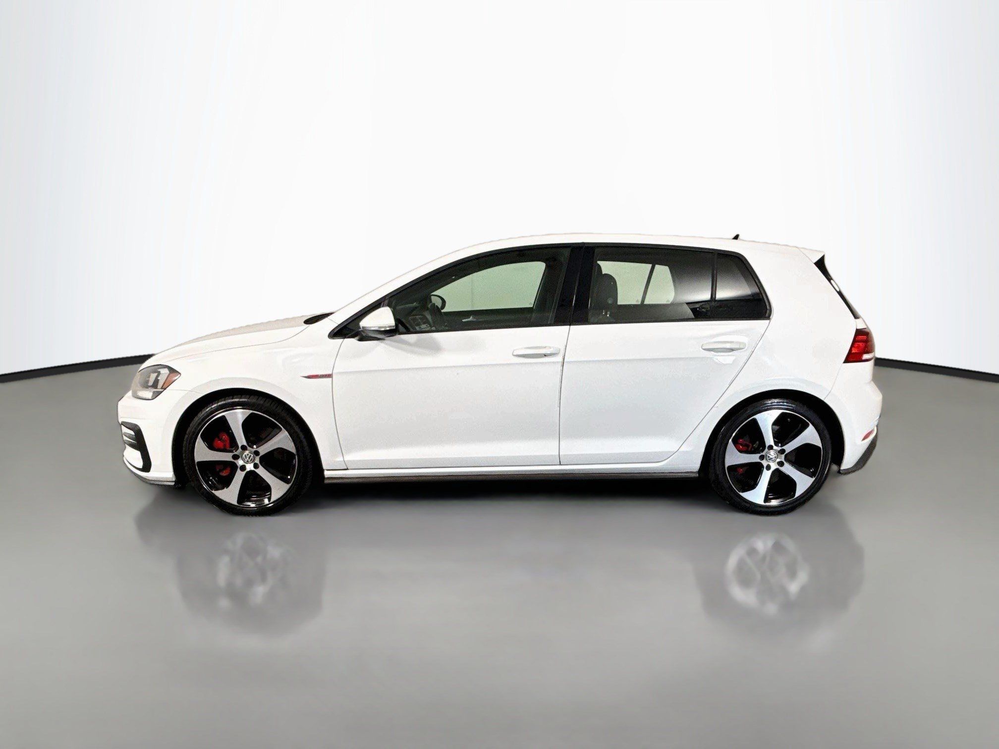 Used 2019 Volkswagen GTI SE FWD image 6