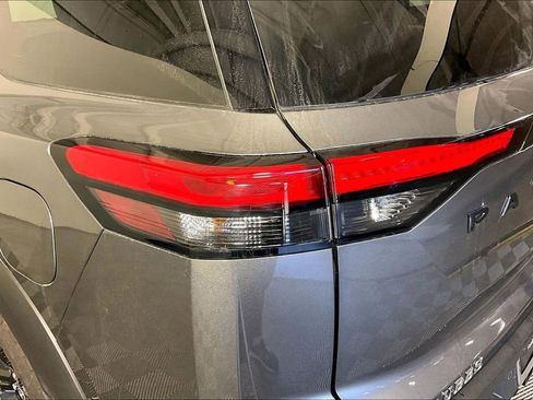 Used 2025 Nissan Pathfinder Rock Creek image 41