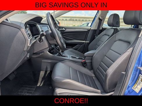 Used 2024 Volkswagen Jetta SE FWD image 12