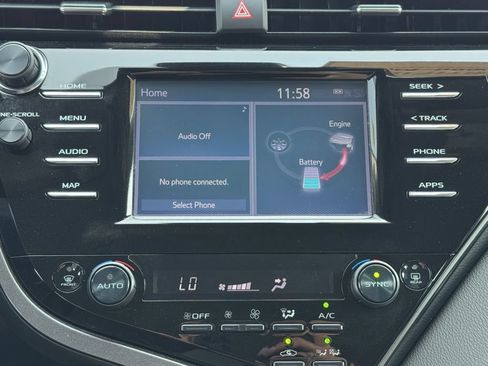 Used 2019 Toyota Camry LE FWD image 21