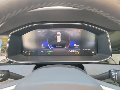 Used 2025 Volkswagen Jetta SE image 21