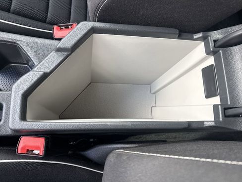 Used 2024 Volkswagen Jetta Sport image 34