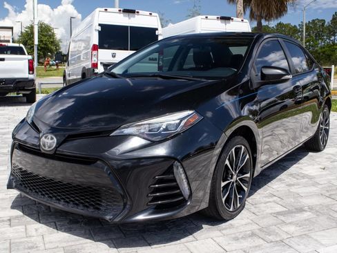 Used 2019 Toyota Corolla SE FWD image 3