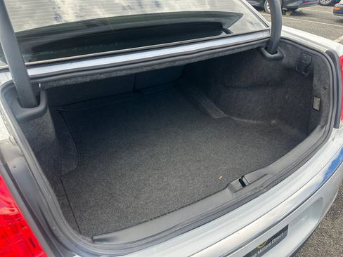 Used 2017 Chrysler 300 C image 25