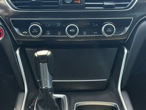 Used 2018 Honda Accord Sport image 19
