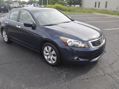 Used 2010 Honda Accord EX-L image 3