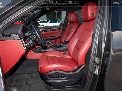 Used 2023 Porsche Cayenne GTS w/ Premium Package Plus image 5