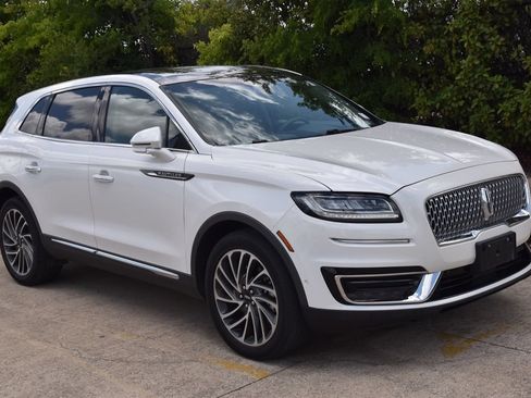 Used 2019 Lincoln Nautilus Reserve FWD image 4