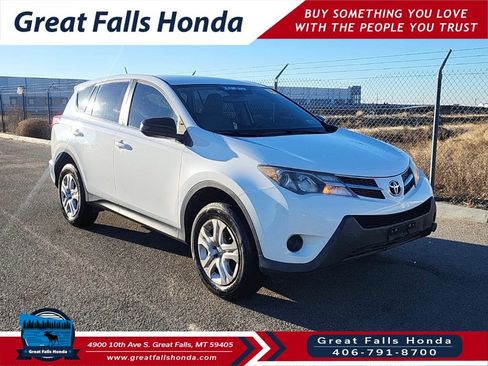 Used 2015 Toyota RAV4 LE image 1