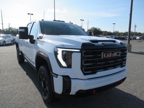 New 2026 GMC Sierra 2500 AT4 w/ AT4 Premium Plus Package AWD/4WD image 3