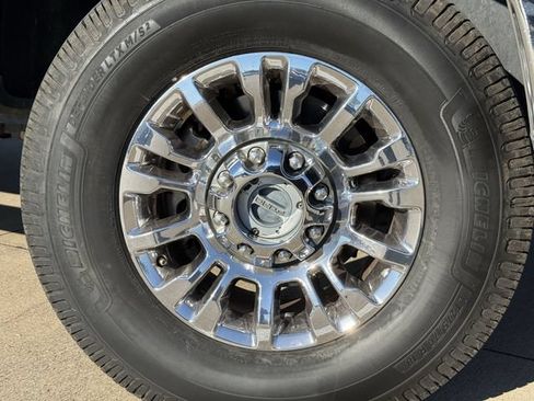 Used 2022 Ford F250 XLT w/ XLT Premium Package AWD/4WD image 10