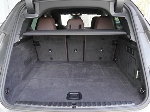 Used 2023 BMW iX xDrive50 w/ Premium Package image 39