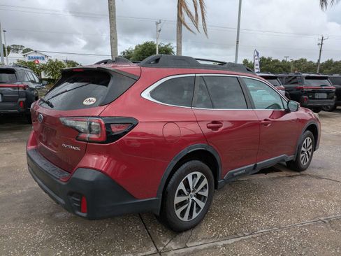 Used 2022 Subaru Outback Premium AWD/4WD image 4