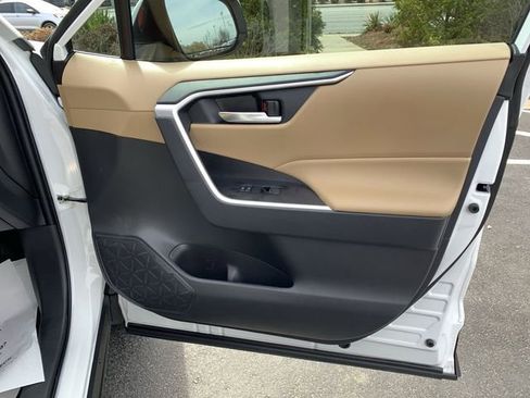 Used 2025 Toyota RAV4 XLE Premium image 13