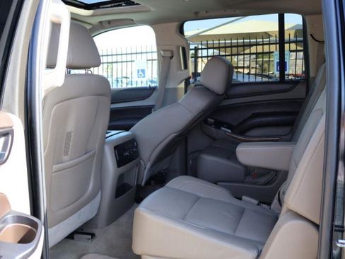 Used 2015 Chevrolet Suburban LTZ image 26