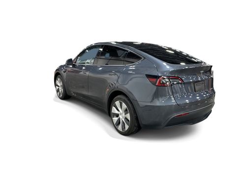 Certified 2023 Tesla Model Y Long Range AWD/4WD image 4